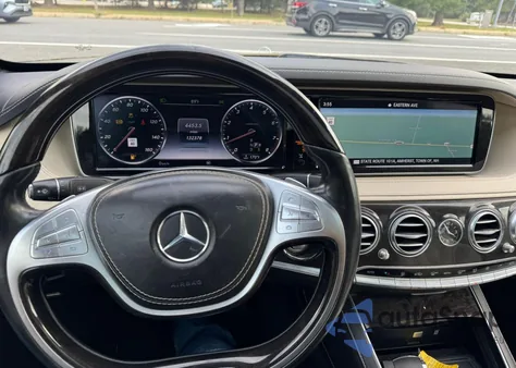 2016 Mercedes-Benz S 550 4Matic z USA, uszkodzony, nr VIN WDDUG8FB0GA233424